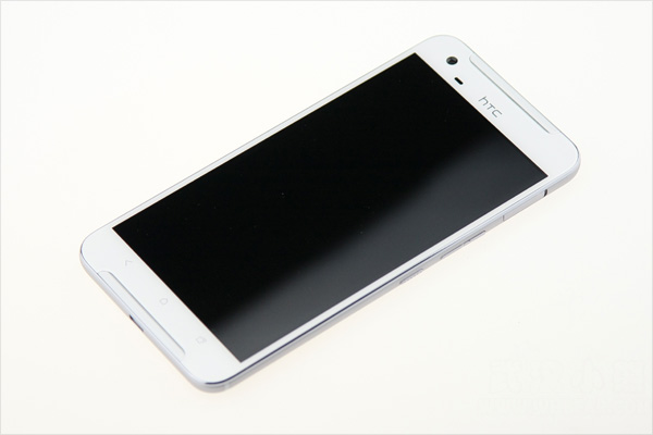 HTC-One-X9-001