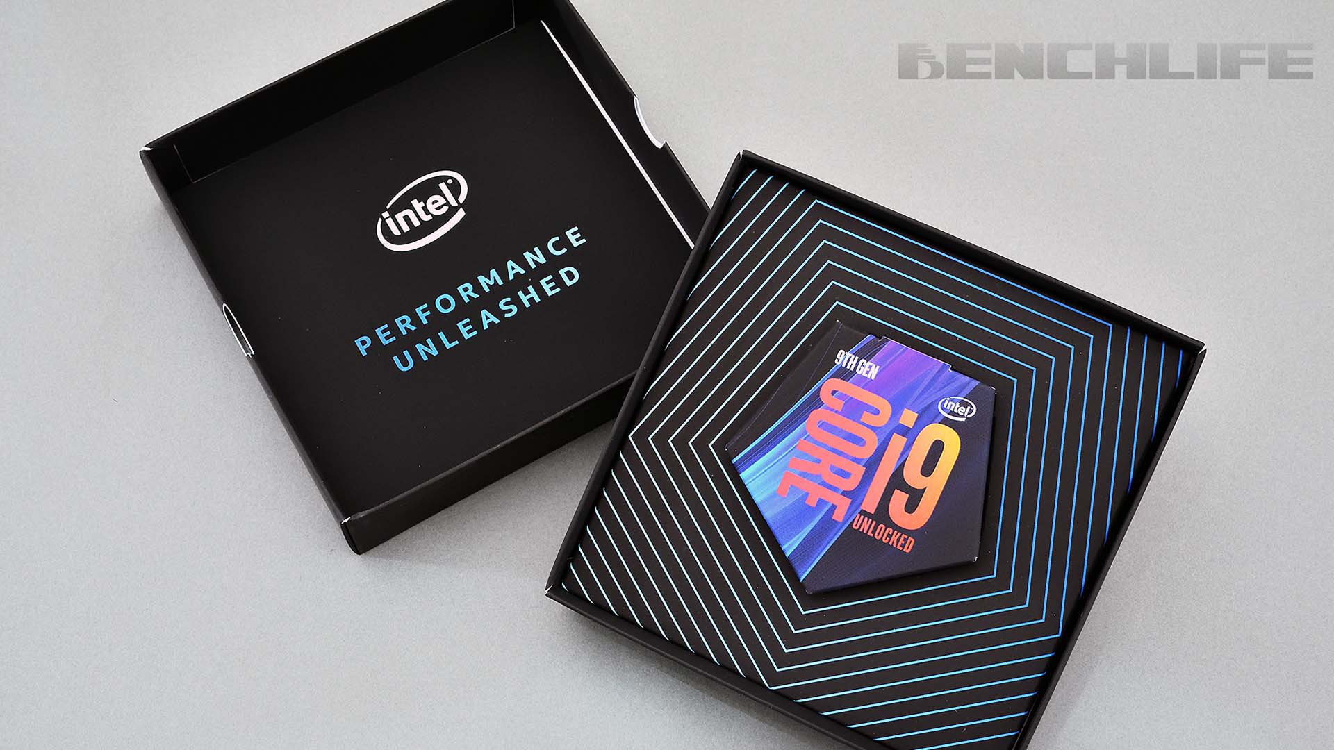 設計不同於市售版本，Intel Core i9-9900K 媒體測試版開箱- BenchLife.info