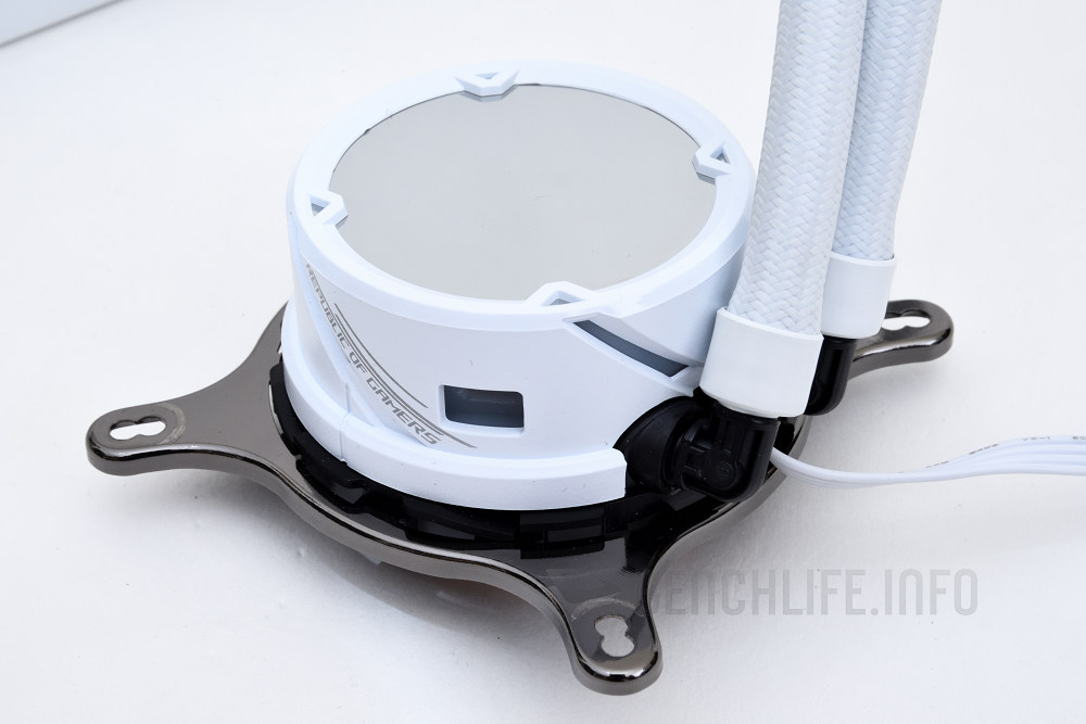 ASUS ROG Strix LC 360 RGB White Edition (5)