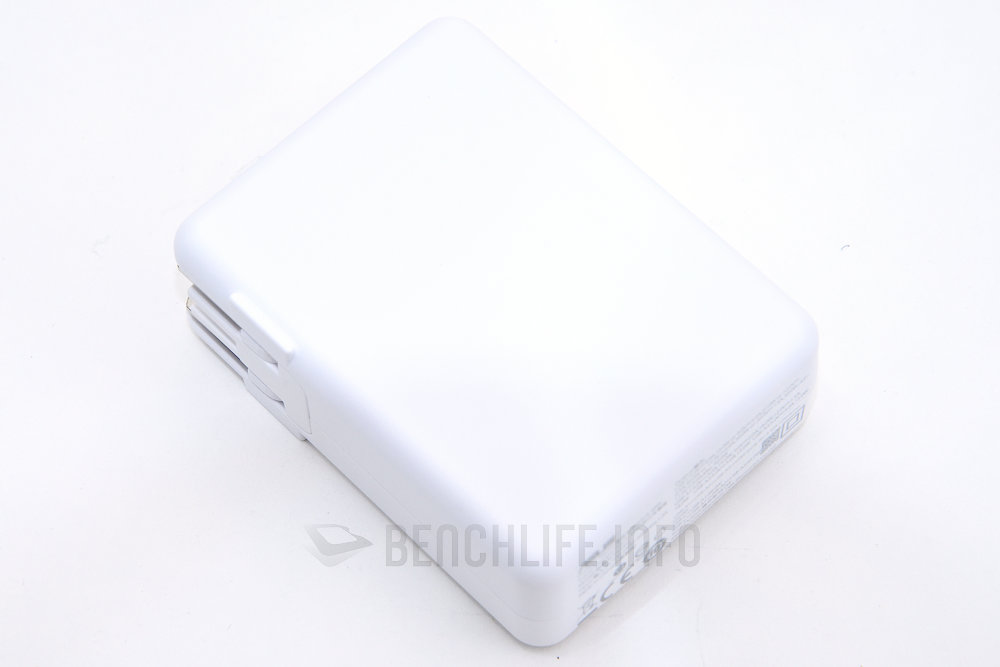 ASUS Travel Charger 48W (3)