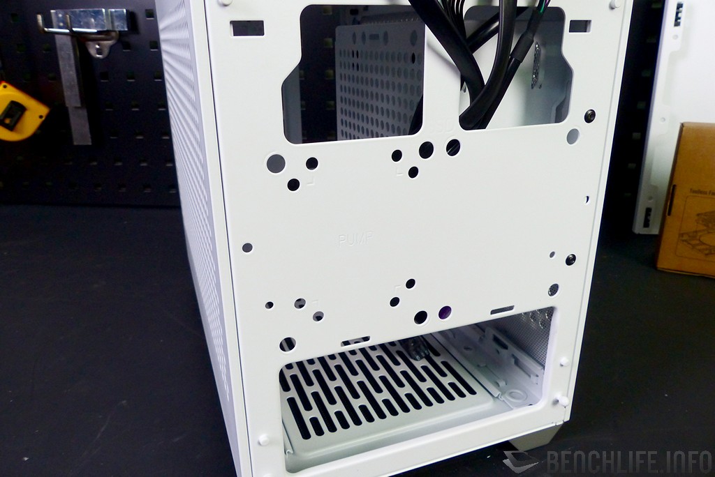 Cooler Master MasterBox NR200P PUMP installation place