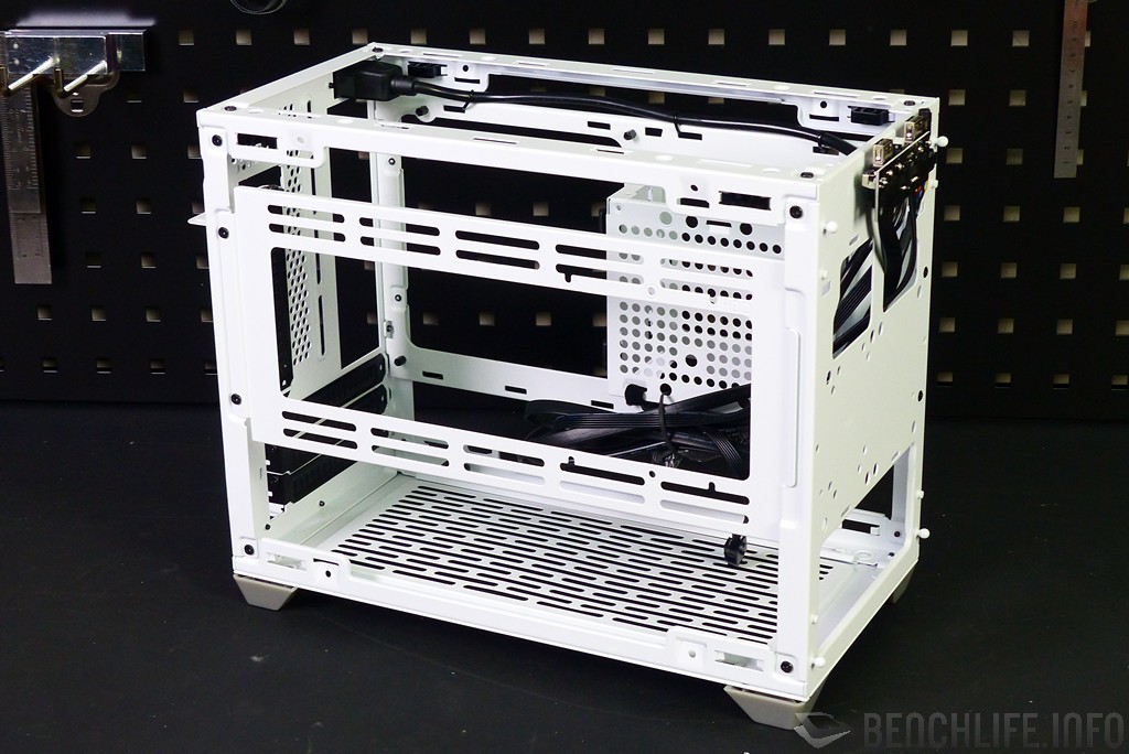 Cooler Master MasterBox NR200P all panel removed