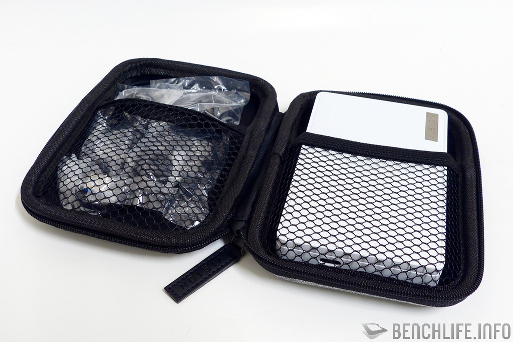 GIGABYTE VISION DRIVE 1TB hard bag inside