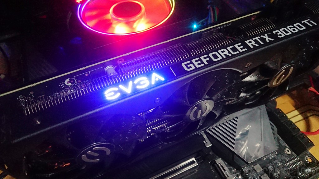 EVGA GeForce RTX 3060 Ti FTW3 ULTRA GAMING RGB effect
