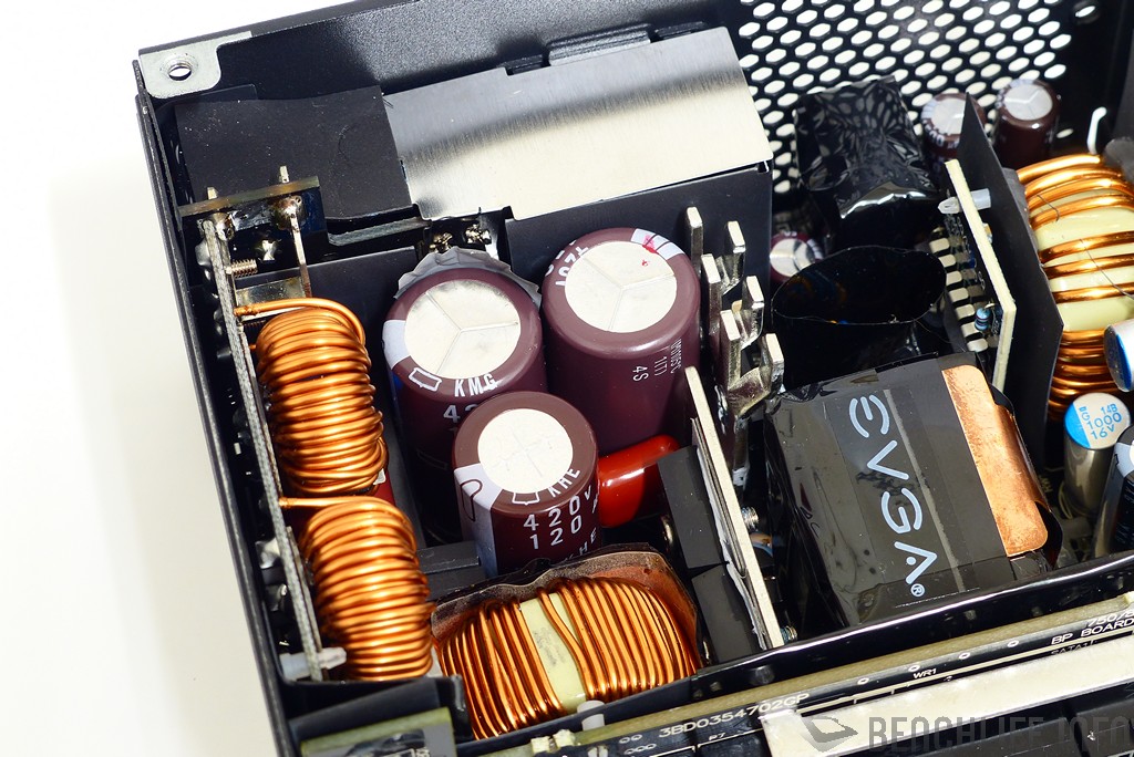 EVGA SuperNOVA 850 GM 3x APFC capacitors