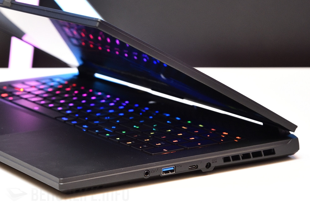 GIGABYTE AORUS 17 (3)