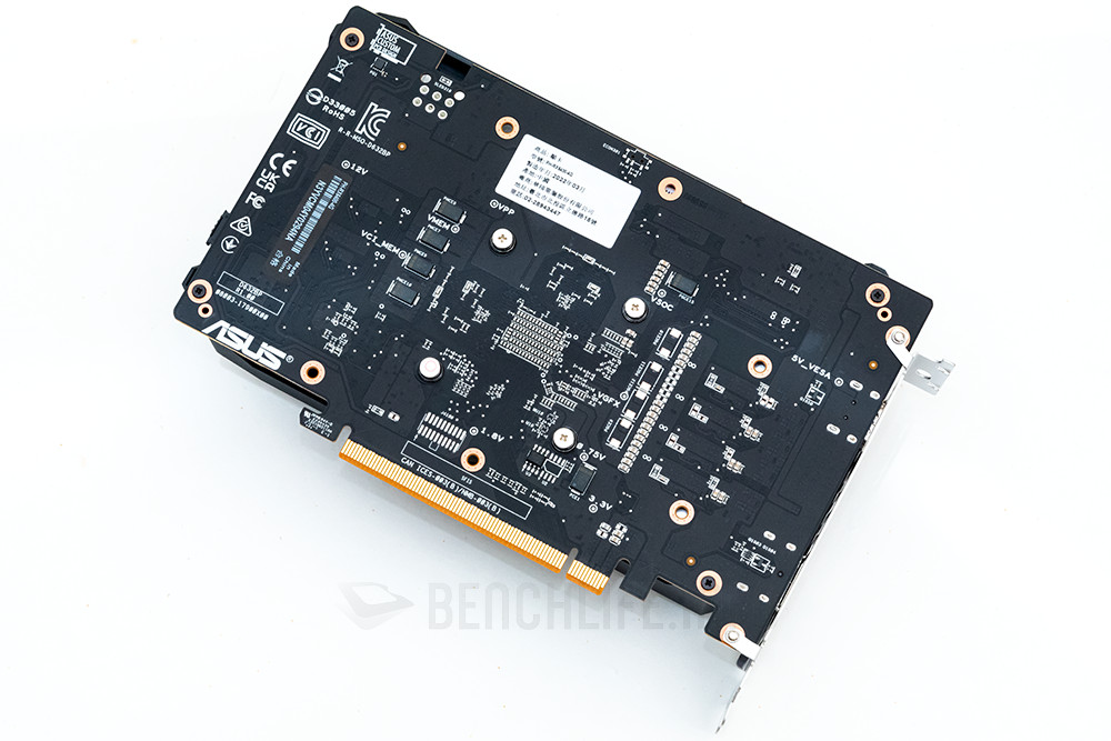 ASUS-Phoenix-Radeon-RX-6400-6.jpg