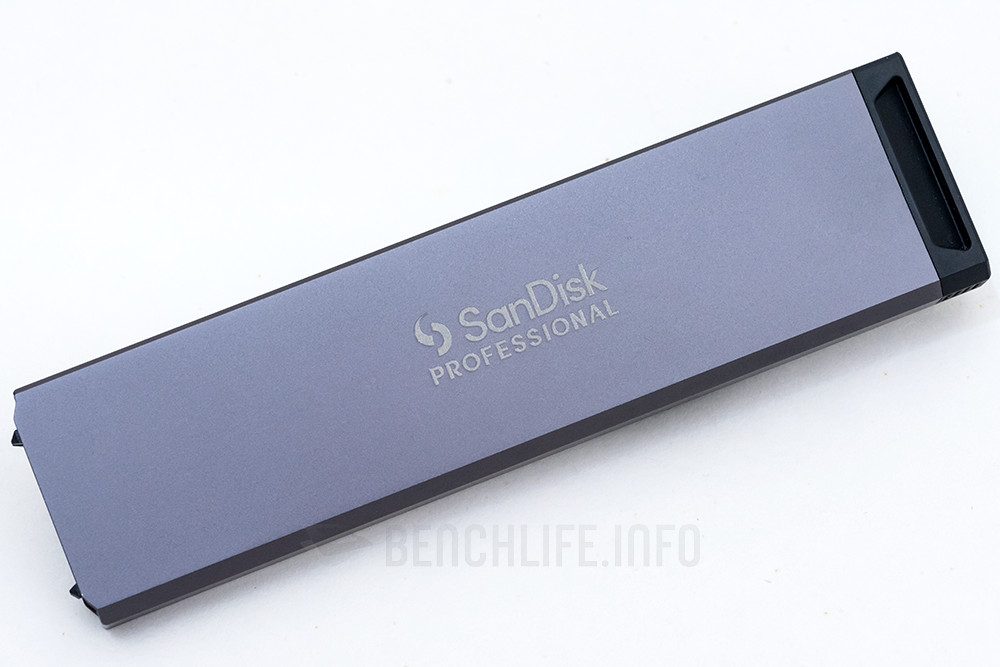 SanDisk Professional PRO-BLADE SSD Mag 搭PRO-BLADE TRANSPORT 動手